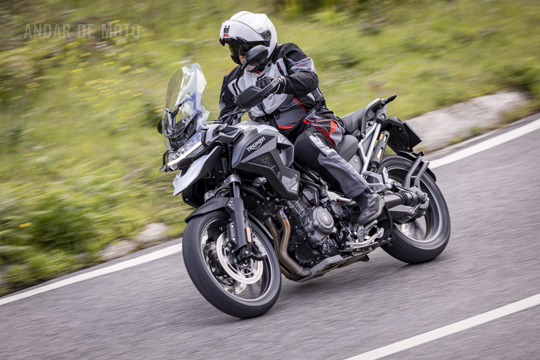 gs 1200 vs tiger 1200