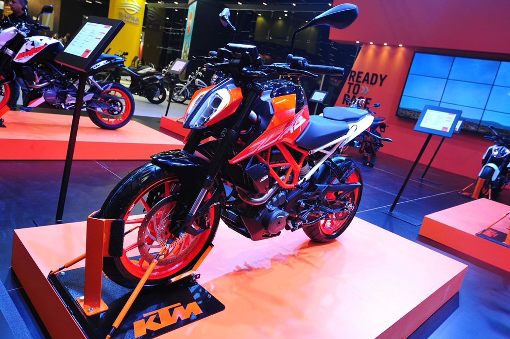 KTM surpreendeu ao expor a nova geração da 390 Duke, que ainda não tem preço