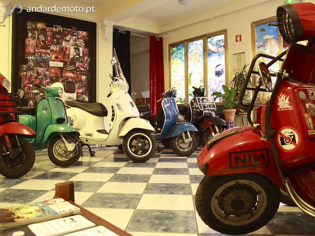 As Vespa regressam à Cine Incrível em Almada.