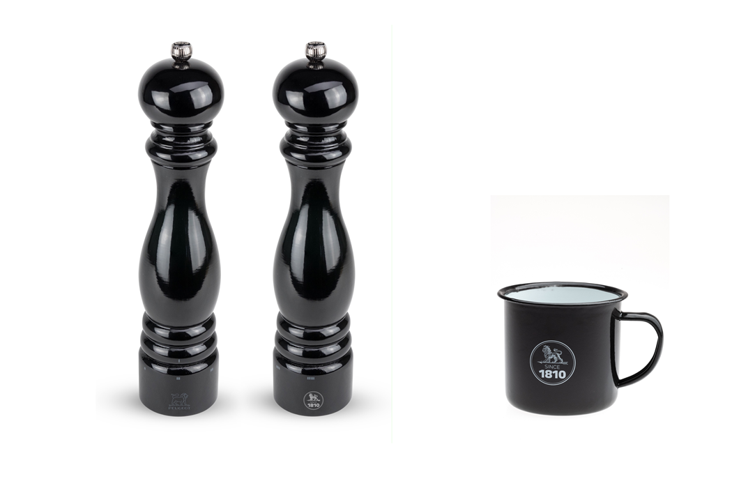 Moinho de pimenta e caneca