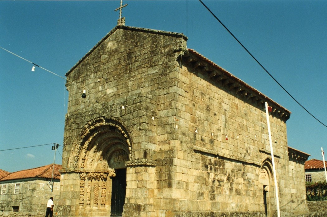 Igreja Românica de Bravães