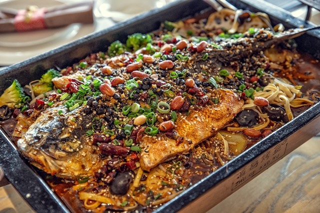 Peixe Inteiro com Molho Picante