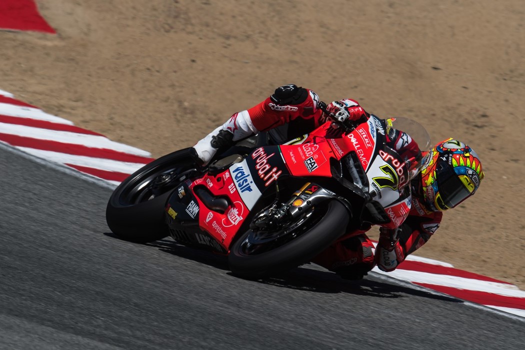 Davies saiu com novo recorde da pista