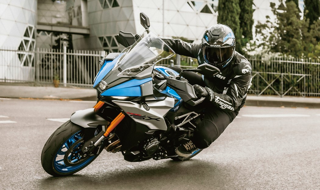 Suzuki GSX-S1000GX - Crossover tecnológica - MotoNews - Andar de Moto