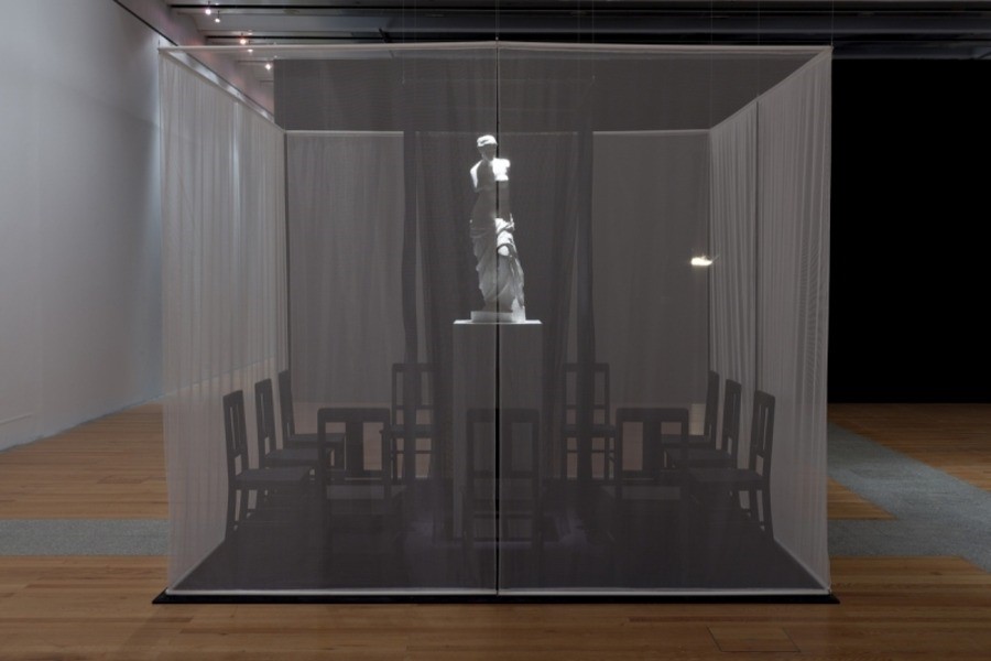 Imagem: Ana Vieira, Ambiente (1972). Exposição O Enigma - Arte Portuguesa na Coleção Berardo. Fotografia: David Rato.