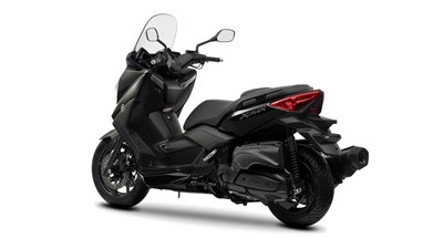 X-Max 400 Midnight Black