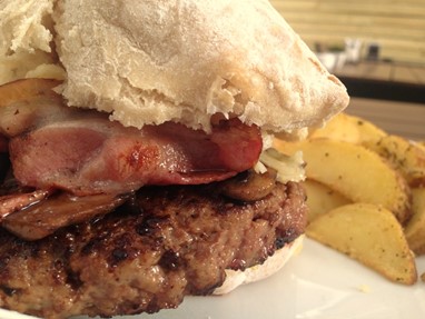 Hamburguer supremo no pão