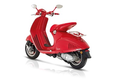 Vespa 946 Red
