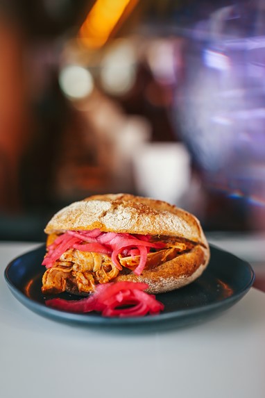 Torta de cochinita pibil