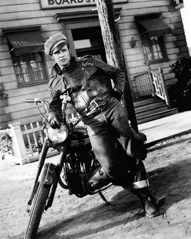 Marlon Brando marcou uma época, em 1953, montado numa Thunderbird 6T