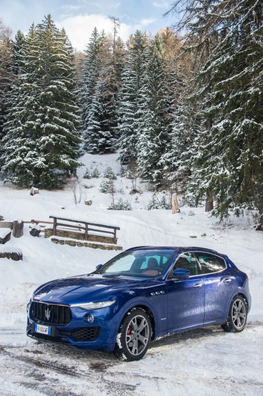 Maserati Levante GranSport em Courmayeur (Suíça)