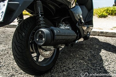 Yamaha X-Max 250