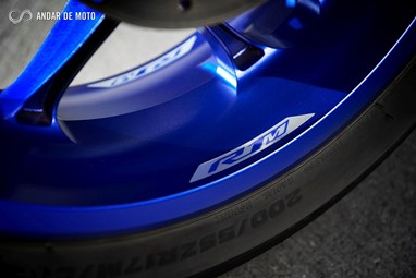 Yamaha YZF-R1M