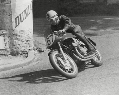 Geoff Duke na Gilera 4
