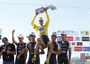 Camisola Amarela e equipa