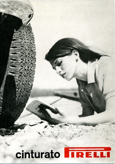 Capa do desdobrável publicitário para o pneu Cinturato Pirelli, fotografia de Ugo Mulas, 1966. Fundação Pirelli.