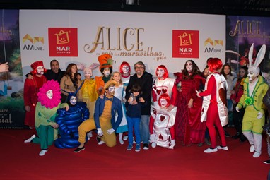 Nuno Markl com elenco