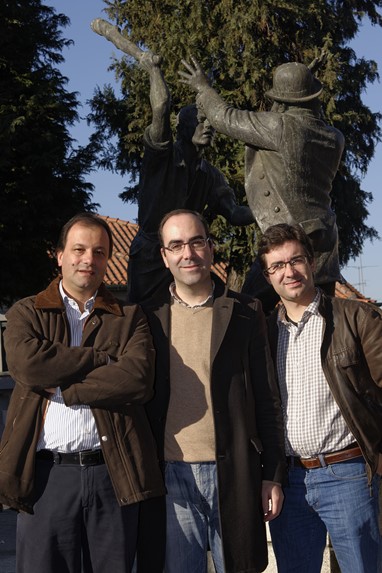 O tradutor Paulo Teixeira, o historiador Daniel Bastos e o fotógrafo José Pedro Fernandes