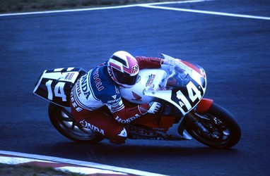 Mattioli normalmente partilhava a RC30 com Vieira, aqui só o quarto de hotel