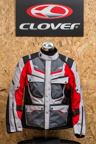 Blusões Clover na Rodaventura
