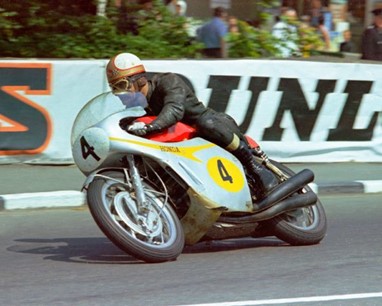 Hailwood em 2...