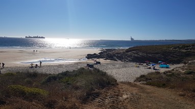 São Torpes (navios gigantes a caminho do porto de Sines)