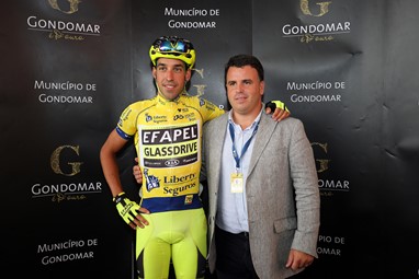 Presidente de Gondomar com Camisola Amarela