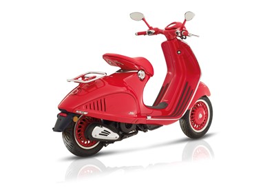 Vespa 946 Red