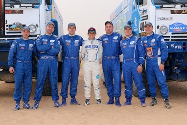 Elisabete Jacinto e os pilotos da equipa russa Kamaz