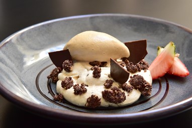 Crunchie - Chocolate crocante, creme de queijo e doce 