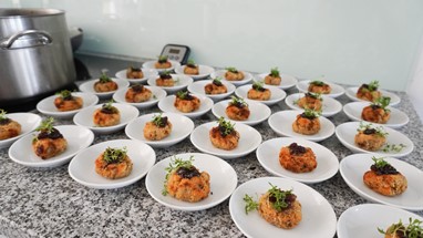 Broinhas de bacalhau com compota de cebola /jmdmoreira