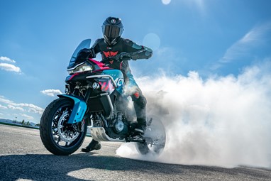 CFMoto 800MT R