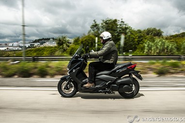 Yamaha X-Max 250