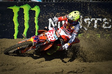 Cairoli venceu lutando pela vitória nas 2 mangas