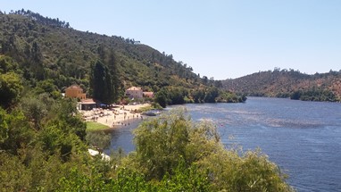 Praia fluvial do Alamal