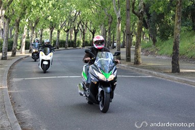 Em ordem de marcha as três "meninas": J300 - Forza 300 e X-Max 250