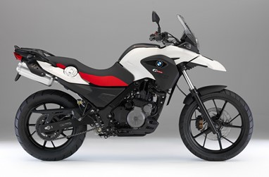 BMW G650GS - branco/vermelho