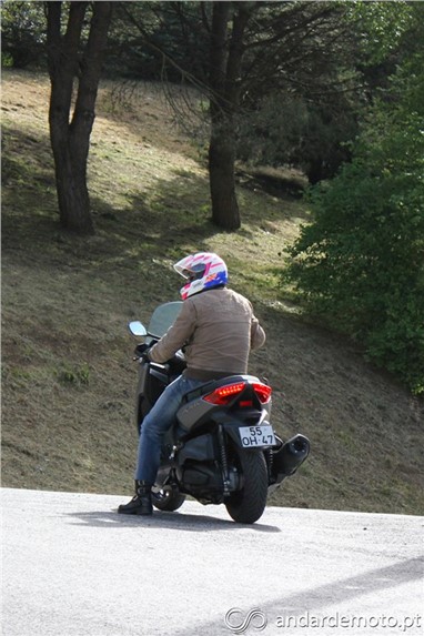 Muito fácil de manobrar e versátil esta Yamaha X-Max 400