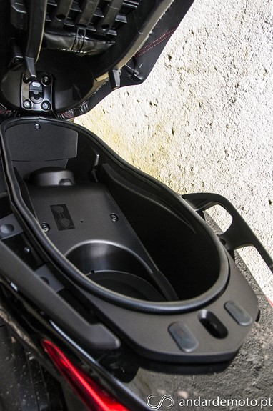 Yamaha X-Max 250
