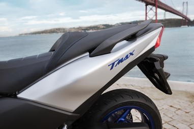 TMAX SX 2017