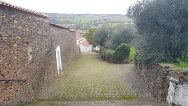 Rosmaninhal - Rua e vista para o Parque Natural do Tejo Internacional