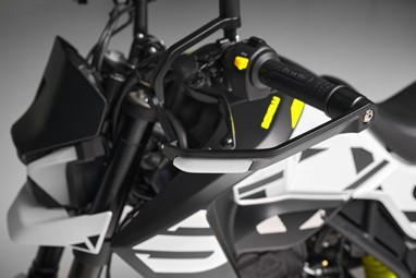 Benelli BKX300 S