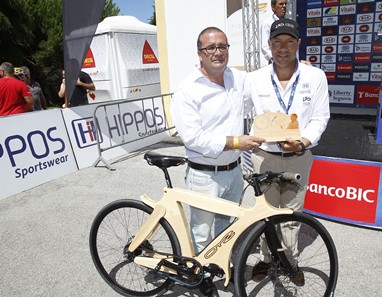Bicicleta de madeira - Gomes