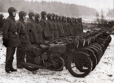 Pelotão equipado com BSA em 1941