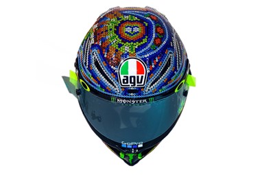 Capacete de Rossi para os testes de inverno na Malásia traz grafismo inspirado em arte mexicana