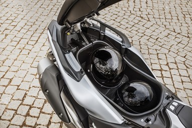 TMAX SX 2017