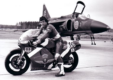 A moto e o jacto: Linden no seu elemento