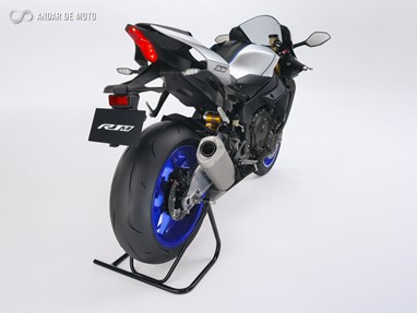 Yamaha YZF-R1M