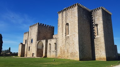 Mosteiro de Flor da Rosa