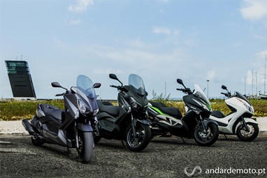 X-Max 400, X-Max 250, J300 e Forza 300